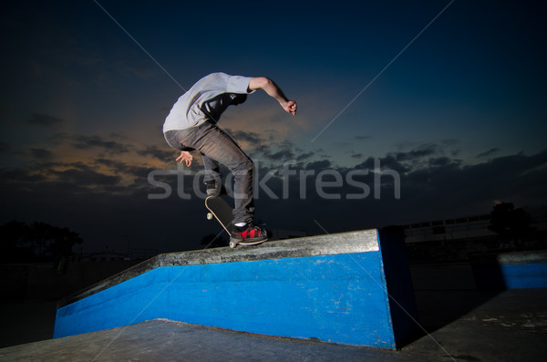 Skater miejscowy ulicy lata polu niebieski Zdjęcia stock © homydesign