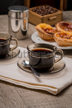 Foto stock: Natillas · café · café · negro · mesa · de · madera · textura · desayuno