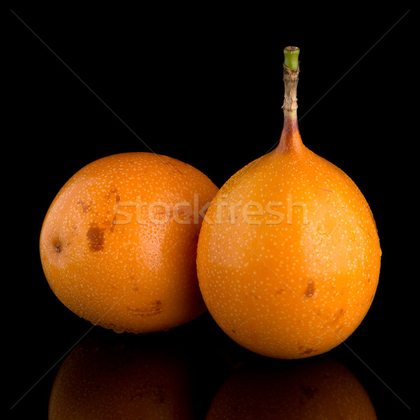 Passion fruit maracuja granadilla Stock photo © homydesign