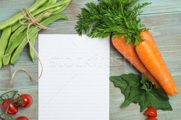 Foto d'archivio: Bianco · carta · verdura · fresche · colorato · tavolo · da · cucina