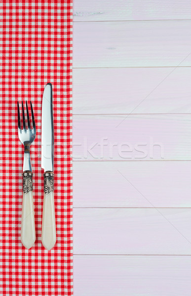Mutfak gereçleri kırmızı havlu beyaz ahşap mutfak masası Stok fotoğraf © homydesign