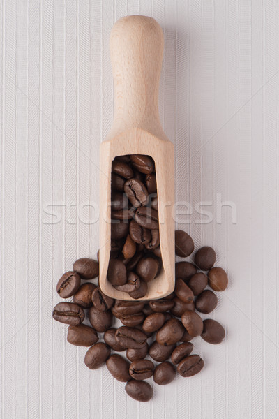 Holz schöpfen Kaffeebohnen top Ansicht weiß Stock foto © homydesign