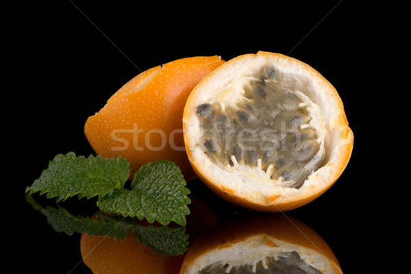 Passion fruit maracuja granadilla Stock photo © homydesign