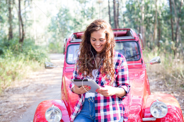 Arrêter peu jeune femme voiture voyage [[stock_photo]] © hsfelix