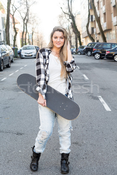 Schönen Skateboarder Mode Lifestyle Skateboard Stock foto © hsfelix