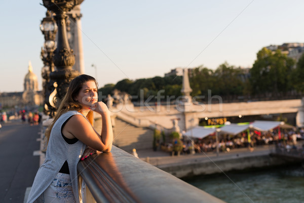 Kadın genç kadın Paris rahatlatıcı kız Stok fotoğraf © hsfelix