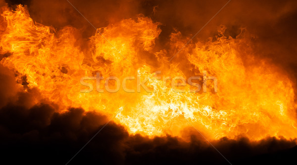 Yanan yangın alev ahşap ev çatı Stok fotoğraf © ia_64