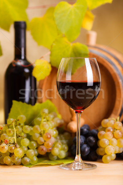 Red wine glass (shallow DOF) Stock photo © icefront