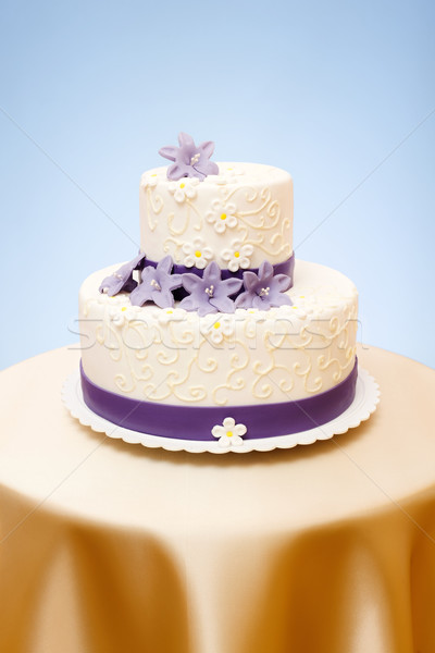 Hochzeitstorte weiß violett Marzipan Blumen Dekoration Stock foto © icefront