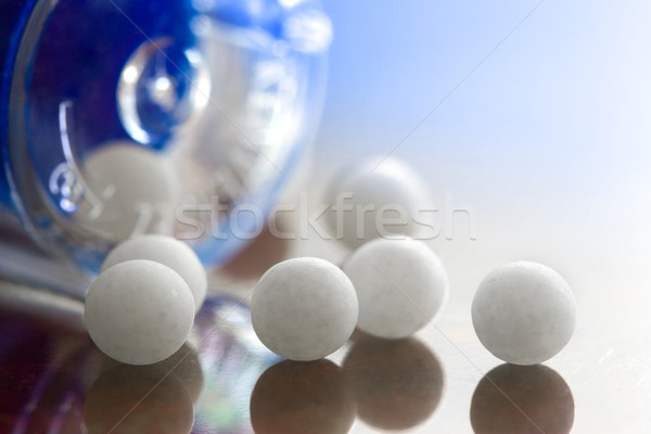Homeopatycznych lek ekstremalnych makro mały biały Zdjęcia stock © icefront