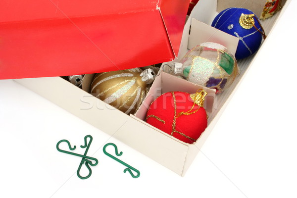 [[stock_photo]]: Noël · ornements · ouverture · boîte · papier · vert