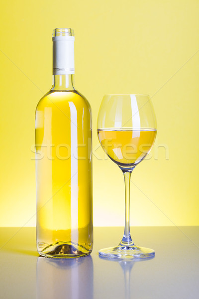 Flasche Glas Weißwein Flasche Weißwein gelb Wein Stock foto © icefront