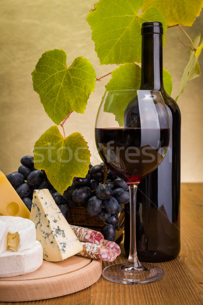 Rotwein Trauben Käse Snack Flasche Glas Stock foto © icefront