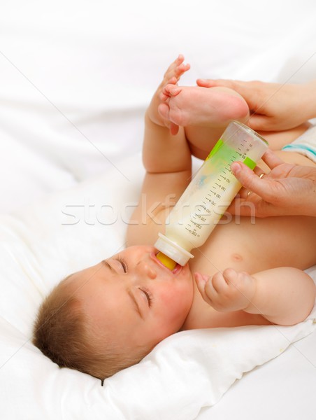 Baby Ernährung Verfahren wenig Junge Milch Stock foto © icefront