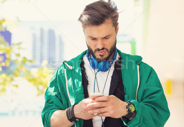 Foto stock: Confuso · homem · telefone · móvel · conversa