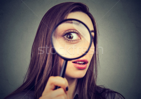 Foto stock: Curioso · mujer · mirando · lupa · nina · ver