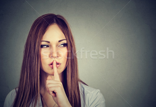 Csinos nő készít csend felirat izolált szürke Stock fotó © ichiosea
