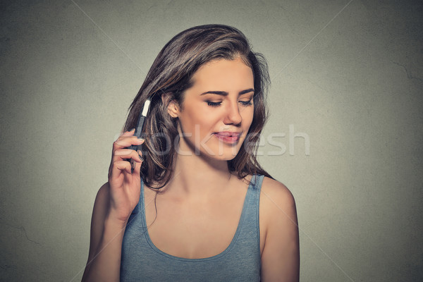 Femeie nemultumit telefon durere de cap suparat nefericit Imagine de stoc © ichiosea