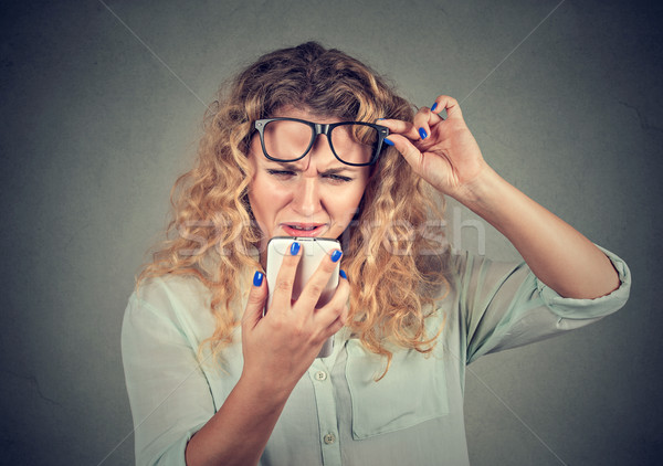 Stock foto: Frau · Gläser · Problem · Telefon · Vision · Probleme