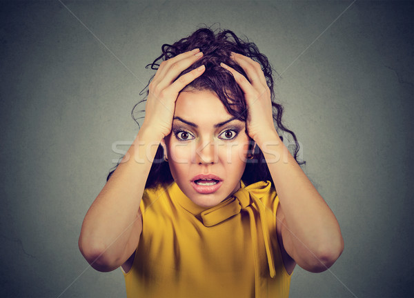Verzweifelt beunruhigt Frau Hände Kopf Stock foto © ichiosea