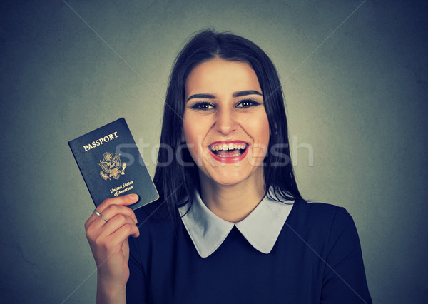 çekici genç heyecanlı kadın ABD pasaport Stok fotoğraf © ichiosea