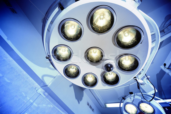 Cirúrgico lâmpadas operação quarto dois azul Foto stock © ifeelstock