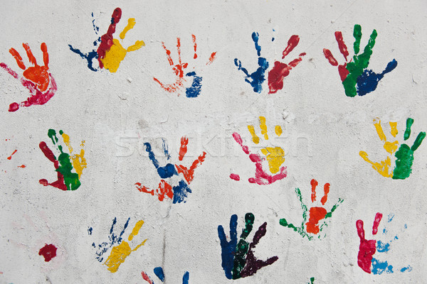 Dzieci strony wielokrotność kolorowy biały ściany Zdjęcia stock © ifeelstock
