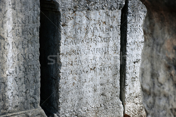 Foto stock: Antigua · romana · tumba · texto · placas