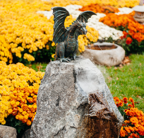 Posąg smoka ogród kwiat asian chińczyk Zdjęcia stock © ifeelstock