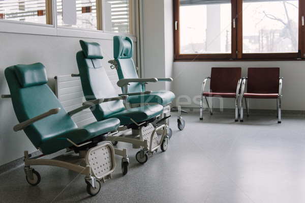 Pusty krzesła szpitala trzy poczekalnia nowoczesne Zdjęcia stock © ifeelstock