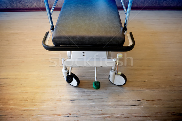 Krankenhaus leer Bett Grunge schauen Gesundheit Stock foto © ifeelstock