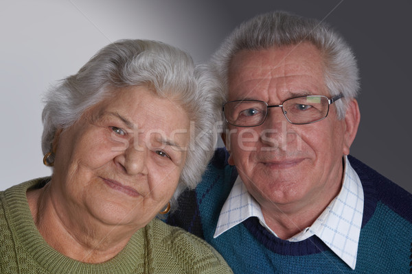 Ancianos Pareja retrato sonriendo mirando Foto stock © igabriela