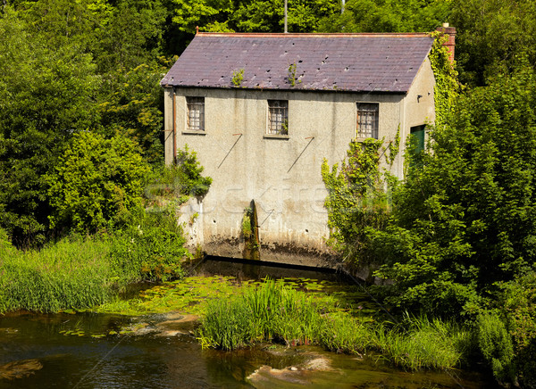 Molen rivier dorp Ierland water huis Stockfoto © igabriela