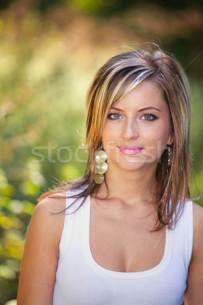 Mujer hermosa aire libre años veinte parque verano Foto stock © igabriela