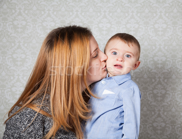 Baby jongen moeders armen Stockfoto © igabriela