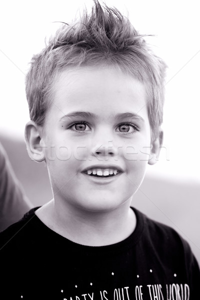 5 éves fiú szabadtér portré vidék gyermek Stock fotó © igabriela