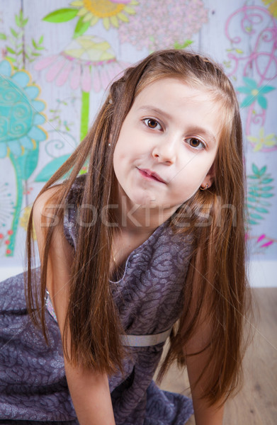 8 años nina retrato manos cara Foto stock © igabriela