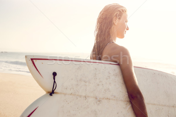 Surf mode de vie belle jeune femme planche de surf [[stock_photo]] © iko