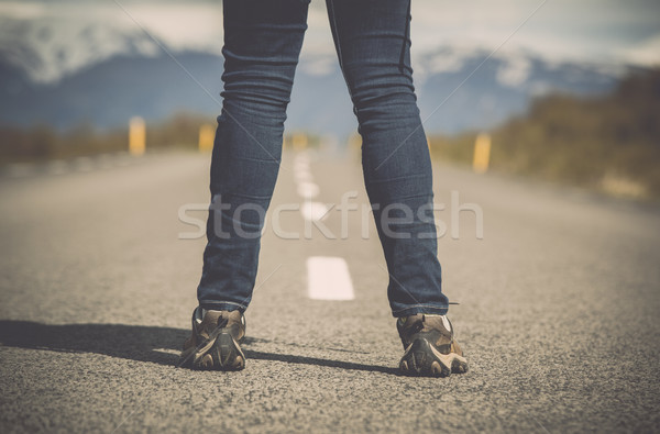 [[stock_photo]]: Façon · Homme · jambes · centre · route · femme