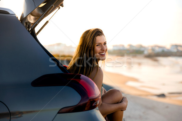[[stock_photo]]: Fille · plage · séance · voiture · belle · femme · femme