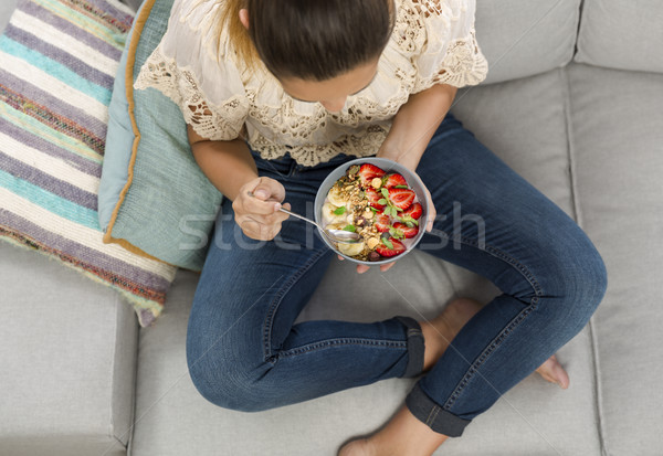 Stock foto: Gesunde · Ernährung · schönen · glücklich · Frau · home · Schüssel