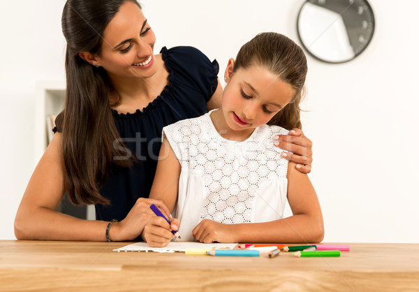 Stock foto: Helfen · Hausaufgaben · jungen · Mutter · Tochter · home