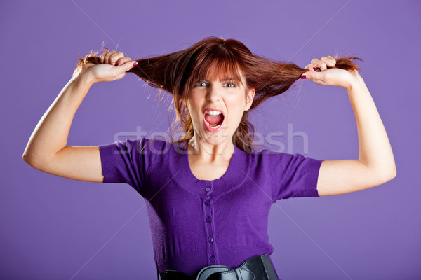 [[stock_photo]]: Colère · femme · belle · femme · cheveux · mains
