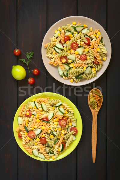[[stock_photo]]: Végétarien · pâtes · salade · coup · deux · plaques