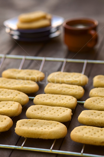 Refroidissement rack biscuits plaques tasse thé Photo stock © ildi