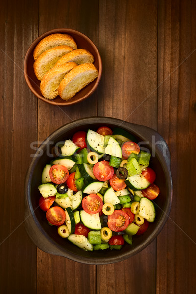 Friss saláta fekete zöld olajbogyók koktélparadicsom Stock fotó © ildi