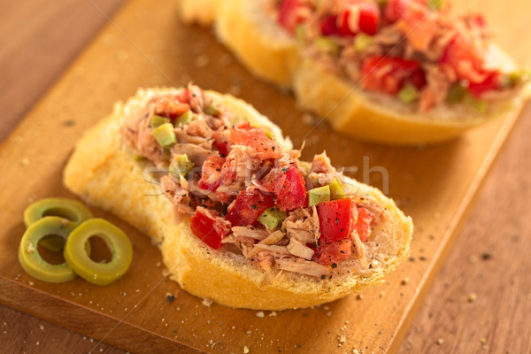 Pan atún de oliva tomate rebanada baguette Foto stock © ildi