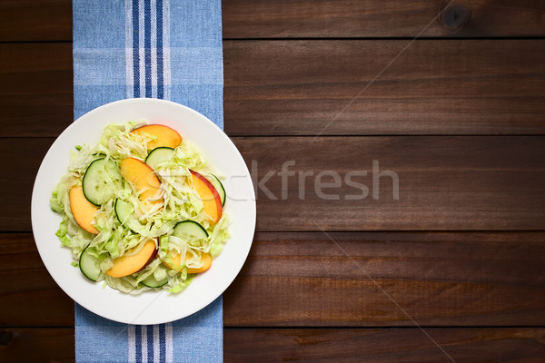 Imagine de stoc: Piersica · cu · coaja · neteda · castravete · salată · verde · salată · proaspăt · aisberg