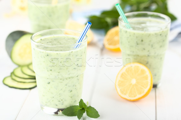 Concombre yogourt menthe citron smoothie [[stock_photo]] © ildi