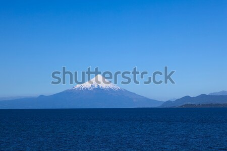 Vulcão Chile lago céu paisagem neve Foto stock © ildi